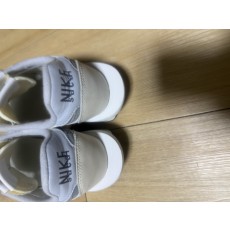 나이키 사카이 울프그레리