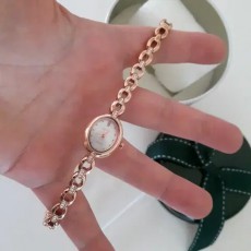 로즈골드 팔찌형 시계