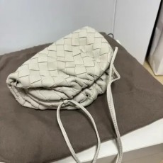 보테가베네타 -만두백