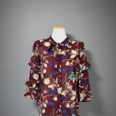 ab.plus 로멘틱 타이넥 쉬폰 블라우스