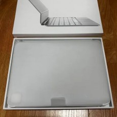 (새제품 급 ) Apple 정품 매직 키보드  아이패드프로 11인치 M4