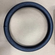 차량용 원형 블랙퀼팅 핸들커버 팝니다