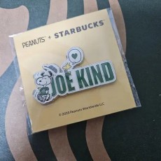 스타벅스 x 피너츠 조 카인드 핀