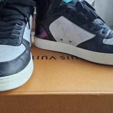 루이비통 모노그램 리볼리 하이탑  스니커즈 2개