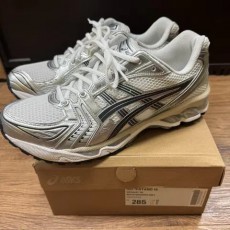 아식스 젤카야노14 화이트 그래파이트 그레이 285