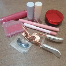 화장품 일괄 (뷰러, 미니 쿠션, 미니 립펜슬, 미니 틴트 에스쁘아 등)