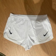 나이키 에어로스위프트 2인치 쇼츠 풋볼그레이