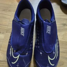 나이키 키즈 축구화