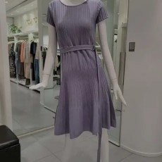 온앤온 플리츠 니트 원피스