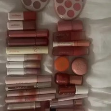 화장품 교신 컬러그램 롬앤 웨이크메이크 클리오 3ce 퓌 데이지크 헤라