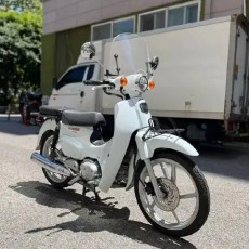 슈퍼커브110 2022년식 4천KM 판매합니다